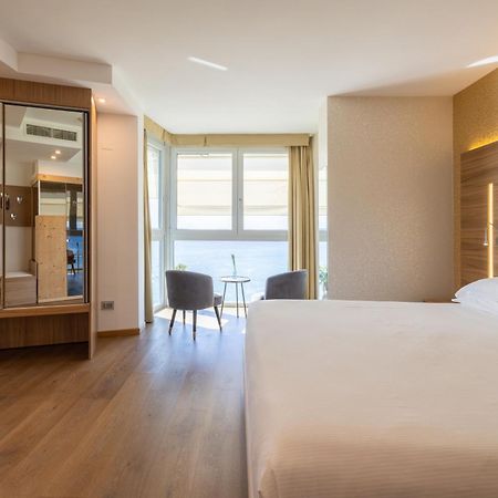 Kriss Internazionale Hotel Бардоліно Екстер'єр фото