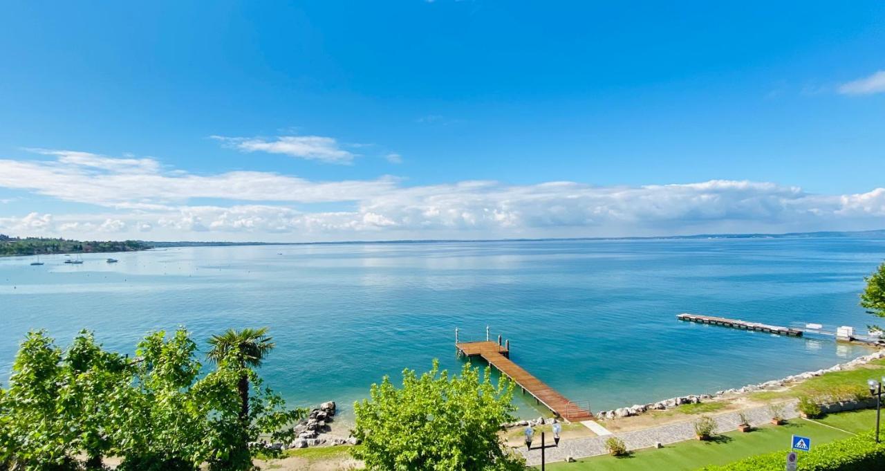 Kriss Internazionale Hotel Бардоліно Екстер'єр фото